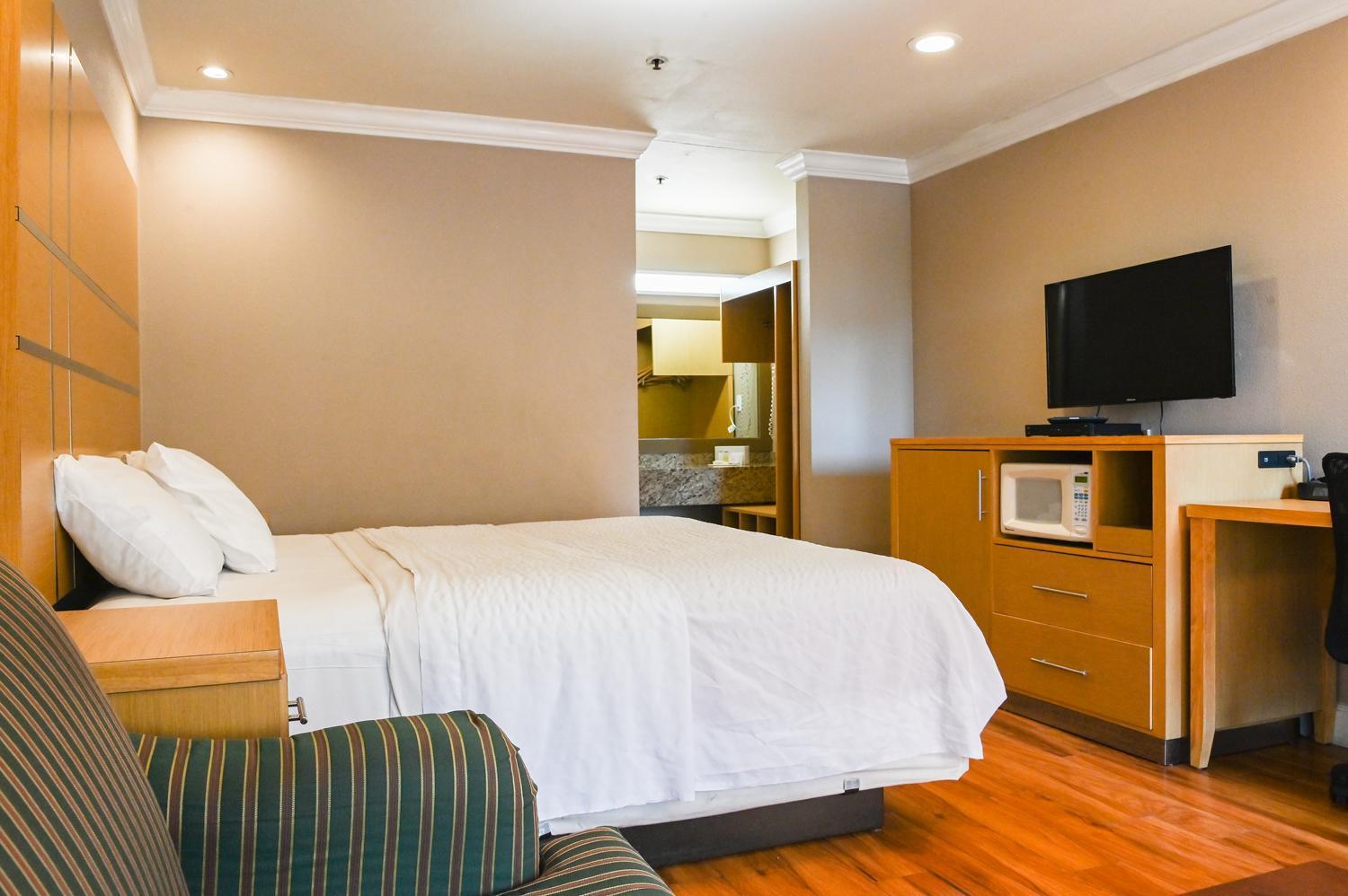 Days Inn By Wyndham San Francisco S/Oyster Point Airport South San Francisco Dış mekan fotoğraf